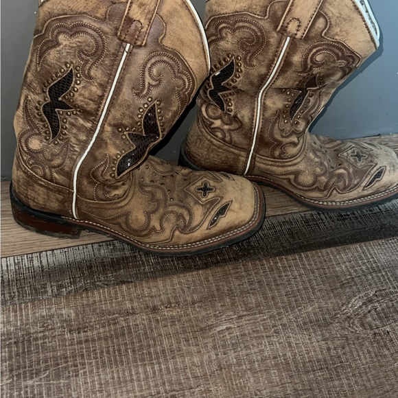 Laredo Brown Western Heeled Boots - Picture 1 of 2